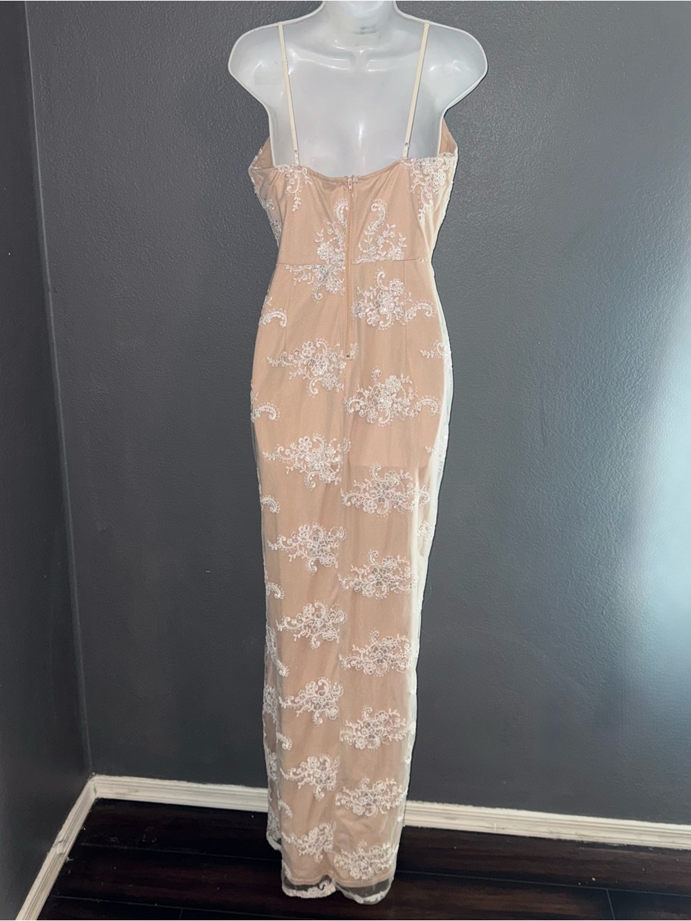 Windsor Nude Lace Maxi Dress with White Appliqué - Picture 9 of 9
